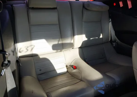 2013 Ford Mustang V6 Premium z USA, uszkodzony, nr VIN 1ZVBP8AM4D5213530